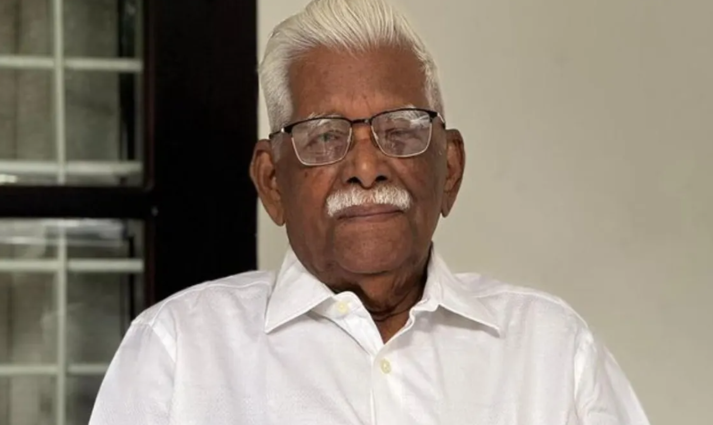 वे 95 वर्ष के थे और रिटायरमेंट के बाद से केरल के कोट्टायम में अपने घर पर रह रहे थे।