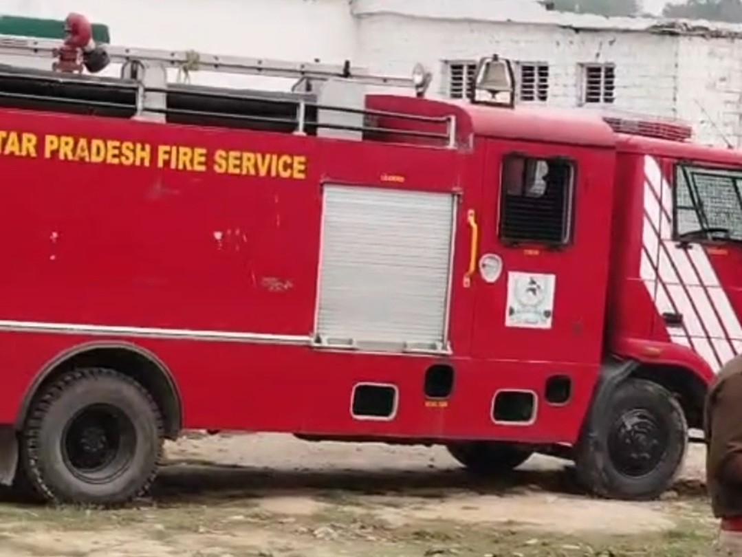 Fire Brigade Teaches Disaster Management Skills to Students & Teachers