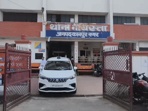 पीड़िता के पिता की एप्लिकेशन पर नौबस्ता थाने में 3 अगस्त, 2019 को केस दर्ज किया गया था।