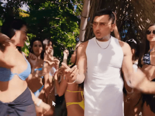 सिंगर-रैपर यो यो हनी सिंह दिल्ली के शो में अश्लील टिप्पणी कर विवादों में फंसे थे। - फाइल फोटो