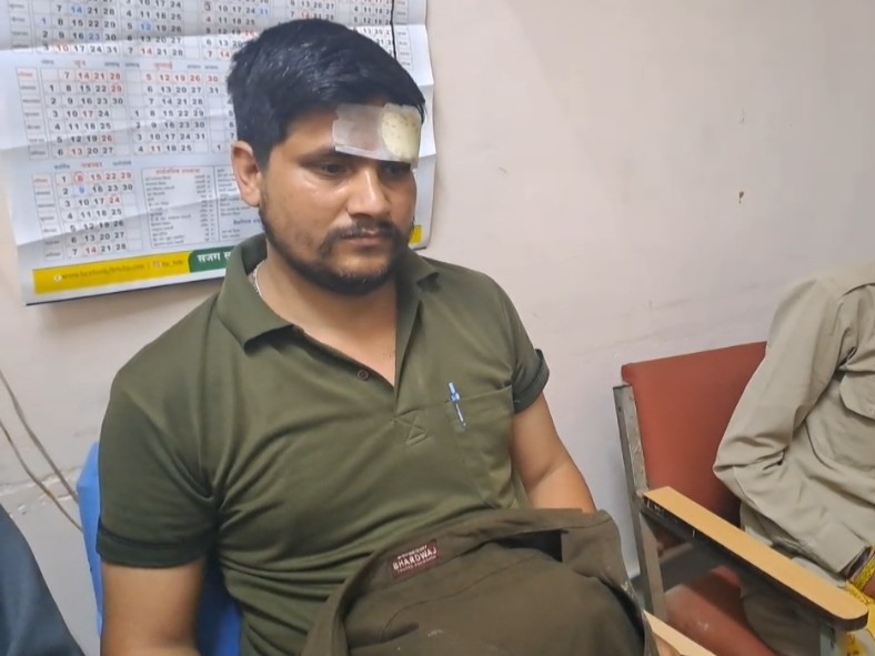 Mandi bus stand HRTC driver conductor assault | Delhi Manali route ...