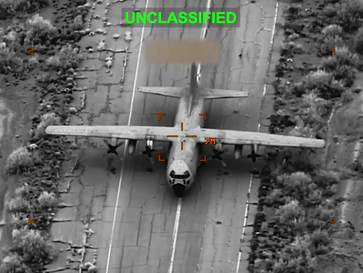 अमेरिकी सेंट्रल कमांड ने गुरुवार को ईरान विमान पर हमले का फुटेज जारी किया।