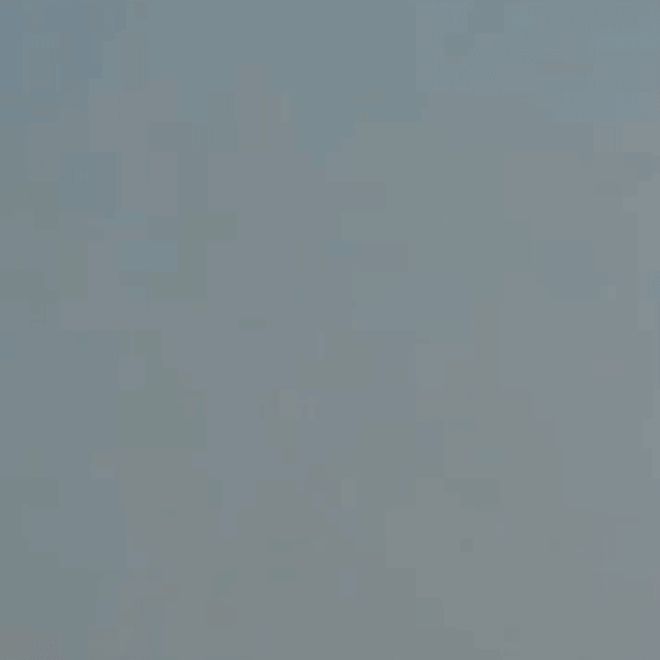 ओमान के सलालाह बंदरगाह पर ईरानी ड्रोन हमले के बाद बुधवार को आग लग गई।