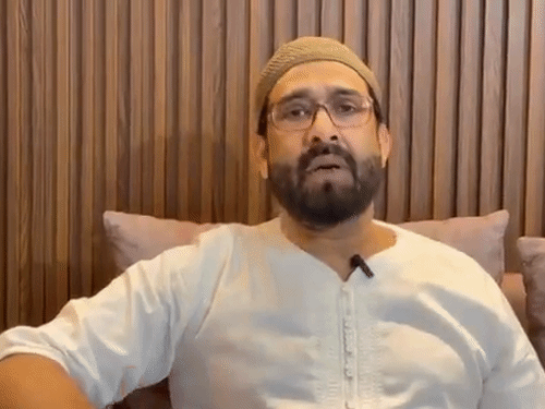 यह AIMIM के यूपी अध्यक्ष शौकत अली हैं, जिनका कहना है कि सीओ को हमसे दिक्कत हैं, तो नेपाल चले जाएं।