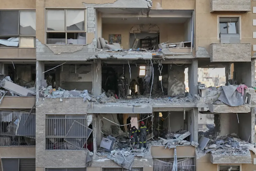 इजराइल ने बुधवार को लेबनान की राजधानी बेरूत में ईरान समर्थक उग्रवादी संगठन हिजबुल्लाह को निशाना बनाकर हमला किया।