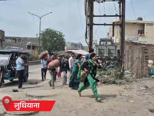 देशभर में LPG सिलेंडर की एजेंसियों पर लोगों की लंबी लाइन देखी जा रही है। लुधियाना में लोग हाथों में सिलेंडर लेकर दौड़ते नजर आए। - Dainik Bhaskar