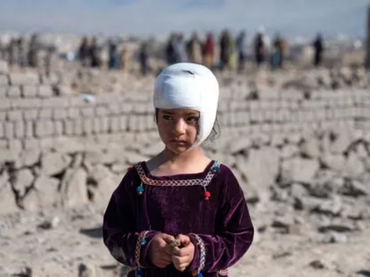 पाकिस्तान ने गुरुवार रात अफगानिस्तान में हवाई हमले किए। हमलों में एक बच्ची भी घायल हो गई।