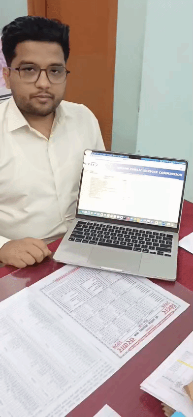 मुंगेर के अमन ने UPSC को किए गए ई-मेल को दिखाया है।