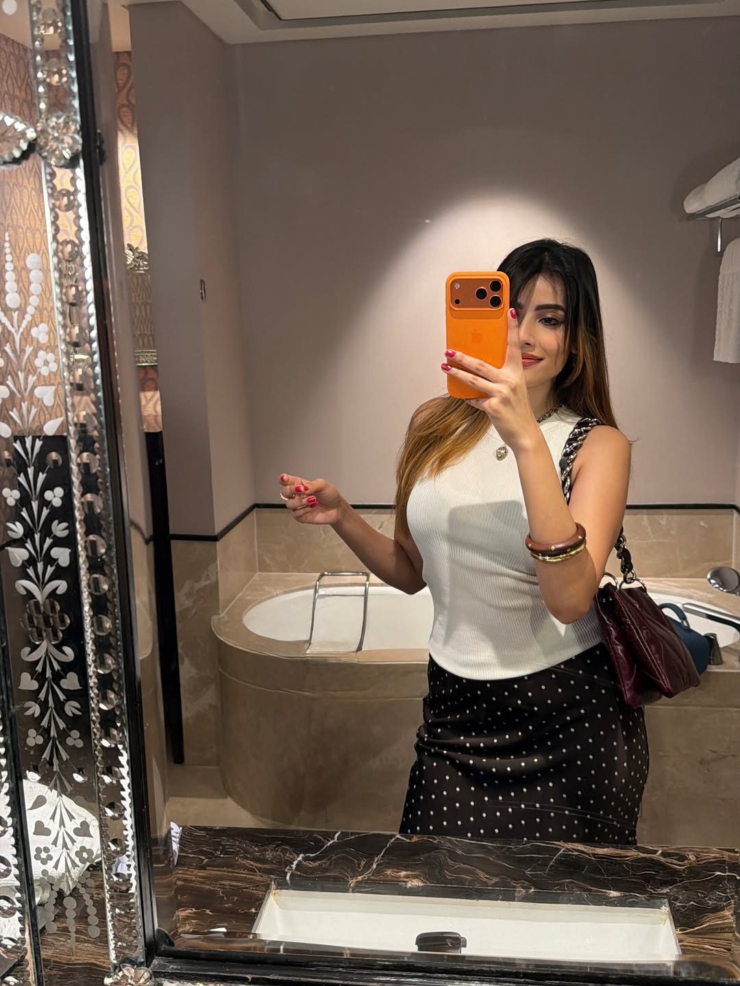 рдЕрджрд┐рддрд┐ рдиреЗ рдЗрдВрд╕реНрдЯрд╛рдЧреНрд░рд╛рдо рдкрд░ рдирдИ рддрд╕реНрд╡реАрд░реЗрдВ рд╢реЗрдпрд░ рдХреА рд╣реИрдВред рдЗрди рддрд╕реНрд╡реАрд░реЛрдВ рдХреЗ рдЬрд░рд┐рдП рдЙрдиреНрд╣реЛрдВрдиреЗ рд▓рд╛рдЗрдл рдХреЗ рдЕрдирд╕реНрдХреНрд░рд┐рдкреНрдЯреЗрдб рдкрд▓реЛрдВ рдХреА рдЭрд▓рдХ рд╢реЗрдпрд░ рдХреА рд╣реИред