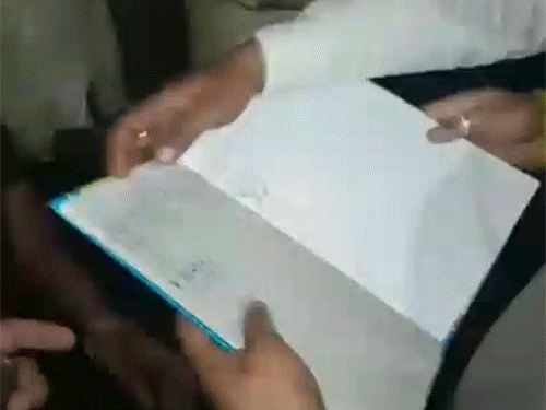 टेनिस प्रैक्टिस के लिए गई भूमिका की शुक्रवार को रजिस्टर में एंट्री है।