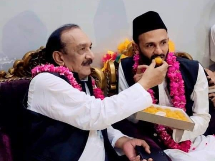 सपा सांसद जियाउर्रहमान बर्क और सपा विधायक इकबाल महमूद।