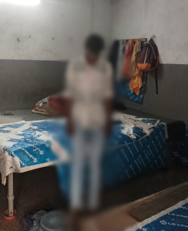मैकेनिक ने सुसाइड से पहले बनाया VIDEO…फिर लगाई फांसी:  बोला-पुलिस की धमकियों से परेशान हूं; रूम-पार्टनर लड़की संग भागा, इसमें मेरा कोई हाथ नहीं – Chhattisgarh News