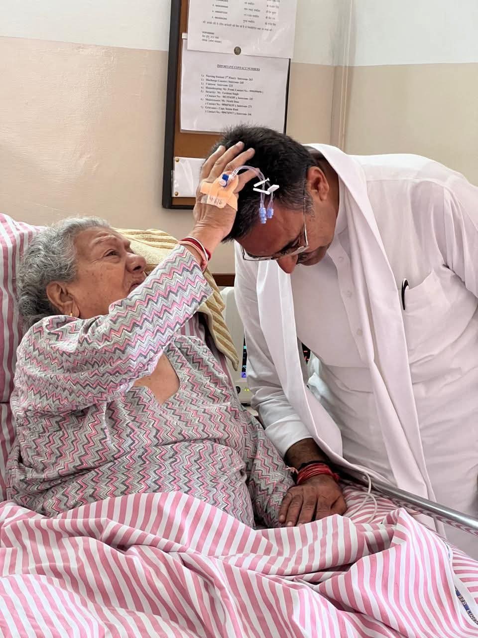 विधानसभा अध्यक्ष हरविंद्र कल्याण अपनी माता के निधन की जानकारी पाते ही चंडीगढ़ से करनाल पहुंचे। (फाइल फोटो)