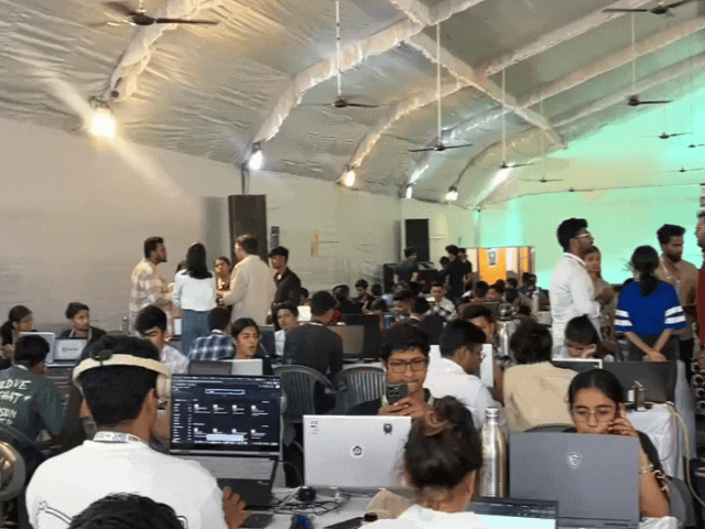 Jodhpur JNvu Gate Protest: Exhibition Signboard Demolished | Gajendra Singh  Shekhawat Inauguration