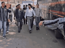 एसीबी द्वारा गिरफ्तार किए गए आरोपी।