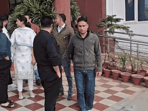एसीबी हिरासत में घोटाले के चारों मुख्य सूत्रधार। फाइल फोटो