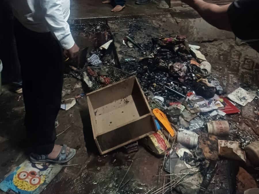 Sultanpur Cycle Shop Fire | Owner Injured, Goods Damaged