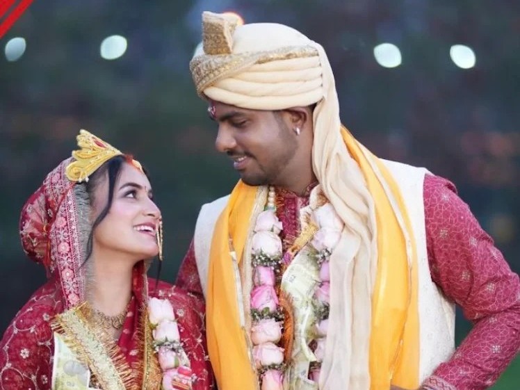 क्रिकेटर यश दयाल ने कंटेंट क्रिएटर श्वेता पुंदीर के साथ शादी की। - Dainik Bhaskar