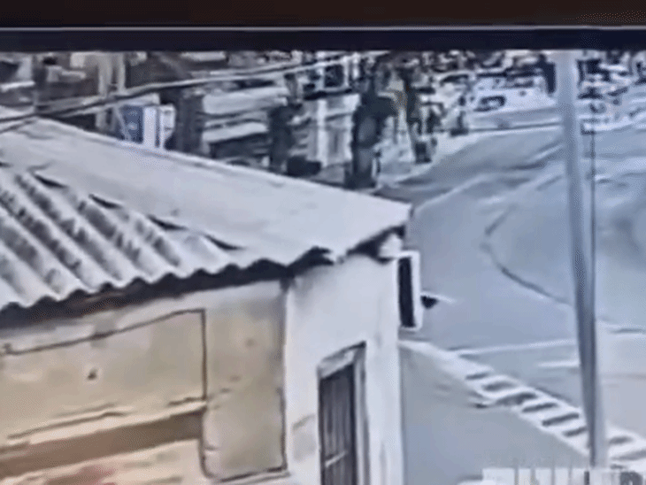 सेंट्रल इजराइल में रविवार को ईरानी मिसाइल अटैक का फुटेज।