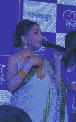 माधुरी दीक्षित ने कहा कि मुझे हमेशा यहां के लोग याद रहेंगे।