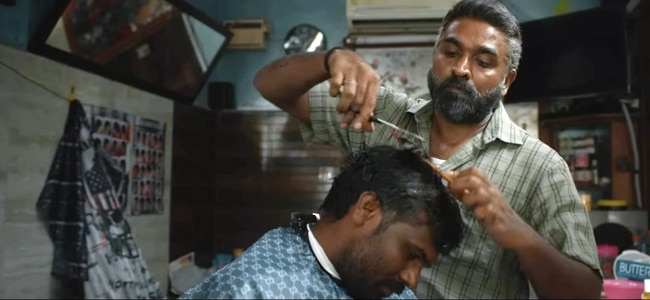 फिल्म महाराजा में विजय ने एक ऐसे साधारण नाई का किरदार निभाया था।