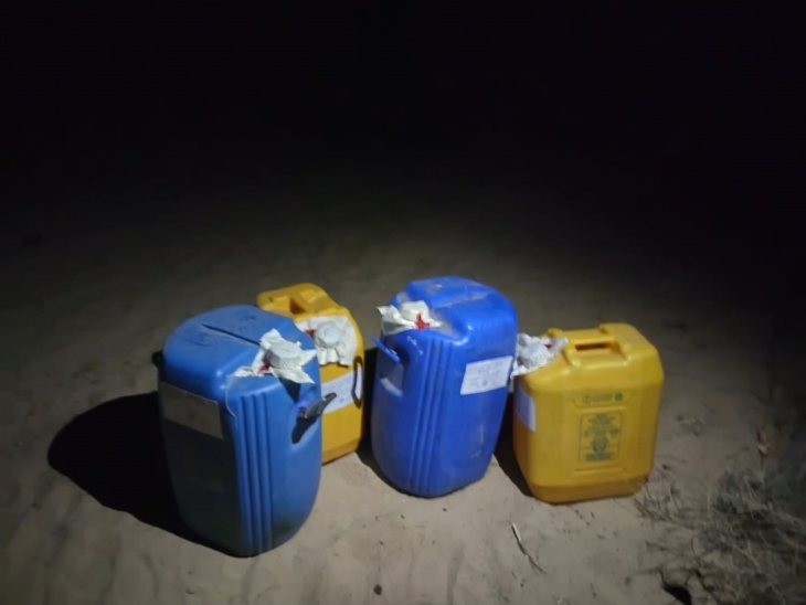 ये वो ड्रम हैं, जिनमें एमडी बनाने के लिए केमिकल भरा हुआ था।