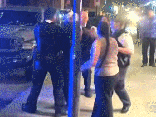 रेस्टोरेंट के बाहर हंगामे का विरोध करने पर पुलिस ने हरमन कपूर को ही गिरफ्तार कर लिया।