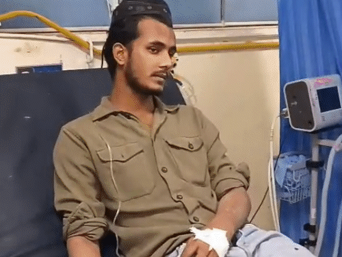 हमले में घायल हुआ लल्लू रईस का बेटा इमरान, पैर में गोली लगी।