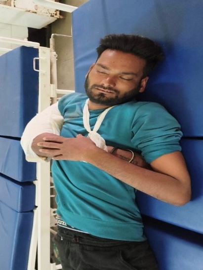 युवक गंभीर रूप से घायल