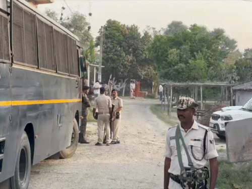Shaheed Dwar Motihari STF-Criminal Encounter: Jawan Shaheed, 2 Badmash Dher