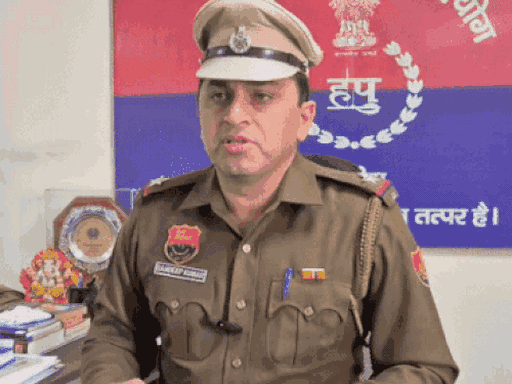 जानकारी देते हुए गुरुग्राम पुलिस प्रवक्ता संदीप कुमार। (फाइल)