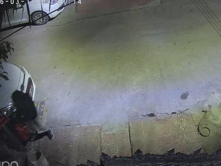 भोपाल में पूर्व जज के घर चोरों ने चार गैस सिलेंडर चुरा लिए।