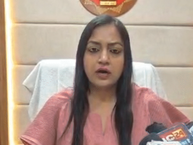 ईंधन बचाने के लिए बड़वानी कलेक्टर ने खाने का मेन्यू बदलने की सलाह दे डाली।