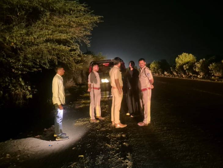 घटना की जानकारी मिलने के बाद धामनोद पुलिस मौके पर पहुंची और घटना स्थल जांचा।