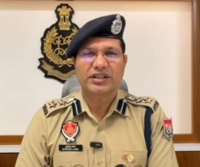मामले की जानकारी देते हुए एसएसपी सुरेंद्र लांबा।