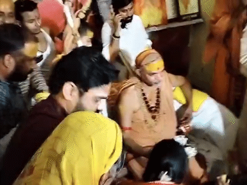 बिलासपुर में शंकराचार्य अविमुक्तेश्वरानंद सरस्वती ने राजनीतिक दलों पर गंभीर आरोप लगाए।