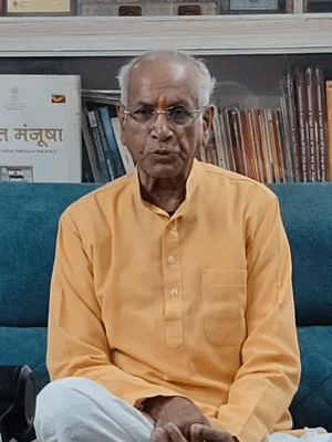 महासचिव चंपत राय ने कहा कि 19 मार्च को राम मंदिर परिसर में मोबाइल फोन, हथियार और अंगरक्षक लाना मना रहेगा।