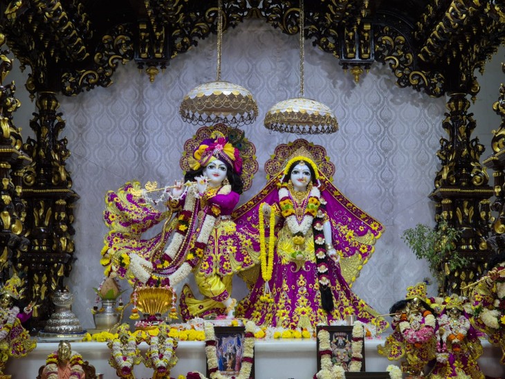 इस्कॉन मंदिर में राष्ट्रपति भगवान कृष्ण बलराम,राधा कृष्ण और निताई गौर के दर्शन करेंगी