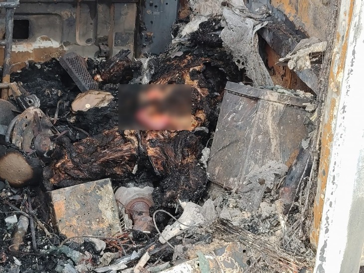 टैंकर में लगी आग में ड्राइवर की बॉडी पूरी तरह जल गई।