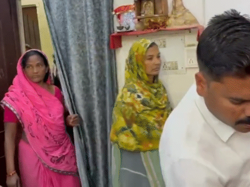 सभी आरोपी गुजरात के रहने वाले हैं। देशी घी बेचने का काम करते हैं।