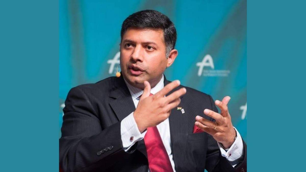 2014 से 2018 तक विक्रम साउथ कोरिया में भारत के राजदूत रहे।