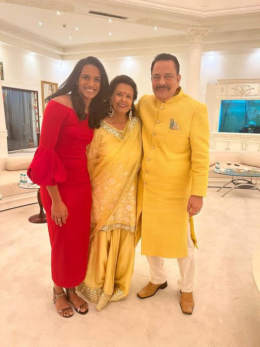 White House Emptied: Sahara City Evacuated, Subrata Roys Wife Swapna ...