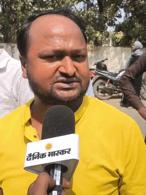 कमलेश ने बताया, यहां आधी गाड़ी गैस की आती है