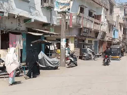 ईद से पहले बनभूलपुरा की गलियों में सन्नाटा दिखा।