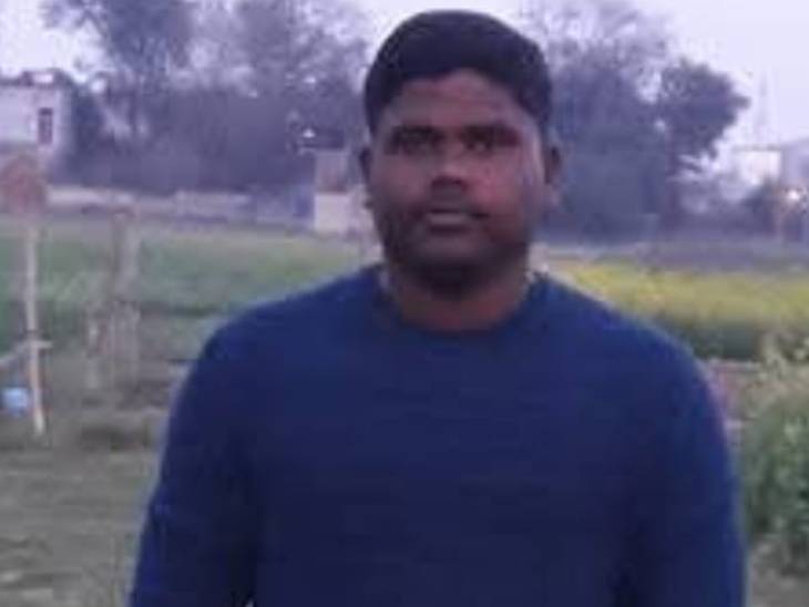 यह तस्वीर दीपक गौड़ की है। जिसका नाम राजकुमार चौहान के परिवार वाले बार-बार ले रहे हैं।