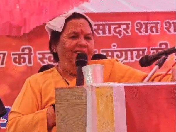 पूर्व मुख्यमंत्री उमा भारती ने कहा- जब तक जिंदा हूं राजनीति करती रहूंगी।