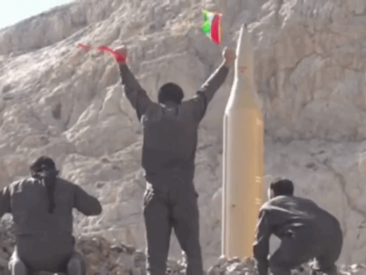 ईरान ने शनिवार को इजराइल पर मिसाइल हमला किया।