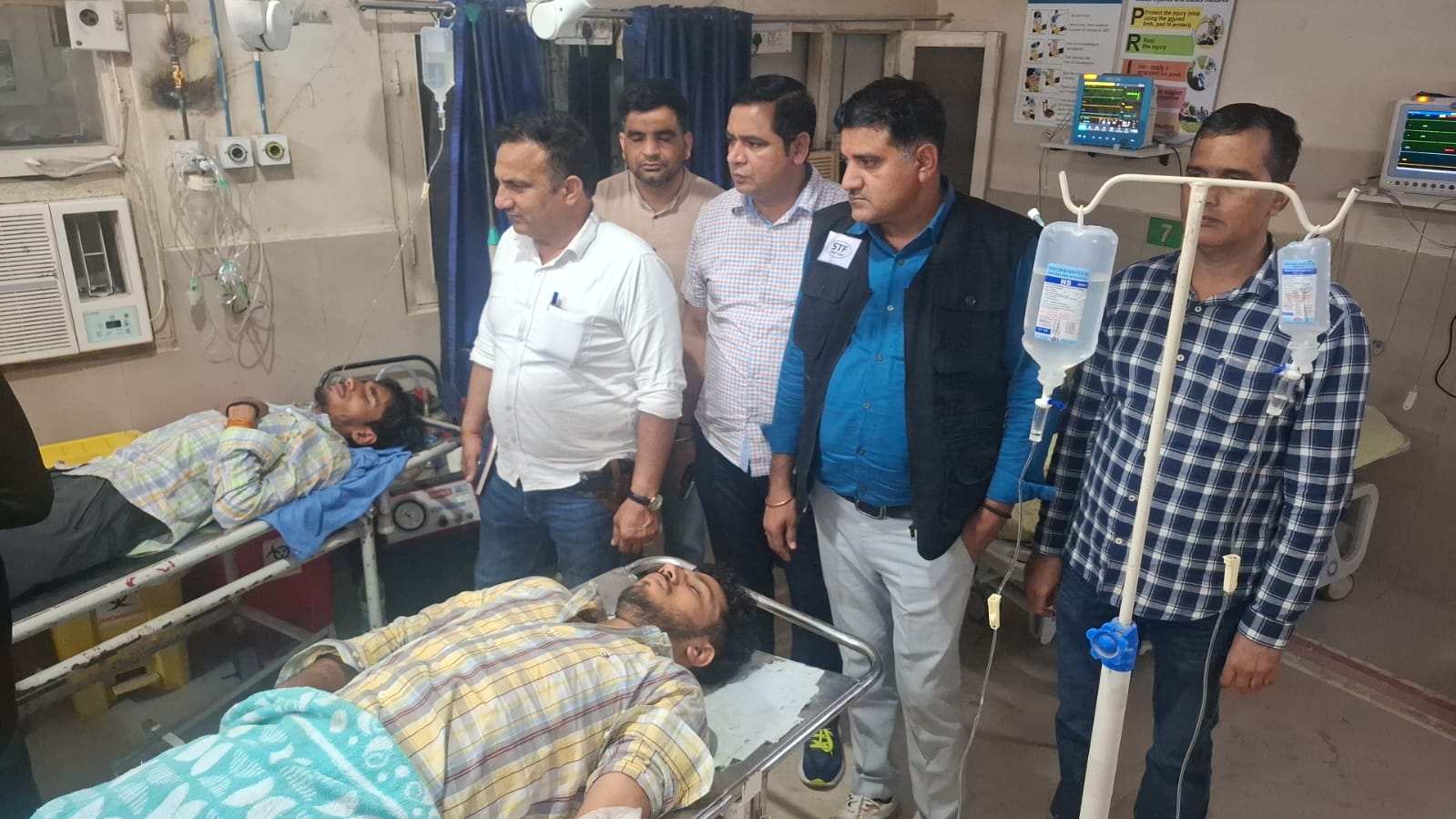 मुठभेड़ के दौरान चित्रांदन उर्फ मंजीत और विन्नी नामक दो बदमाशों के पैर में गोली लगी