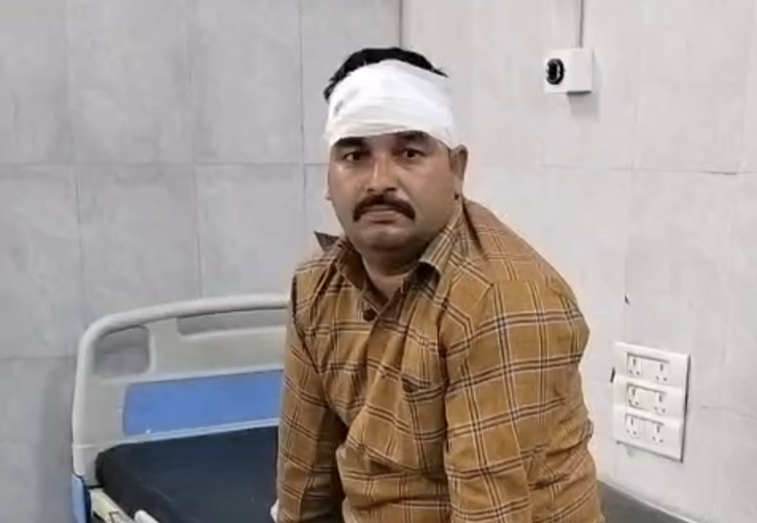 घायल आरक्षक।
