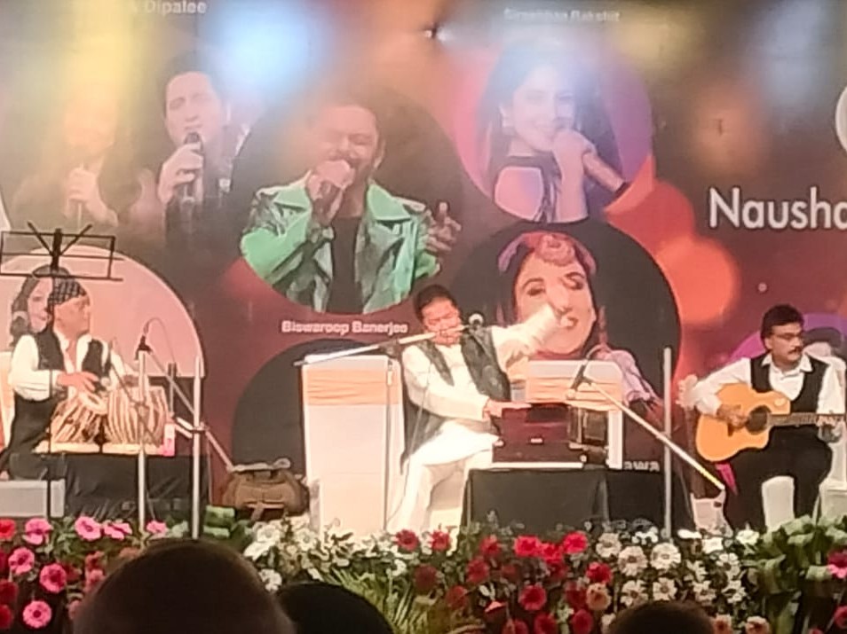 Lucknow Cantonment Artists Honored | Anup Jalota, Surbhi Ranjan at ...